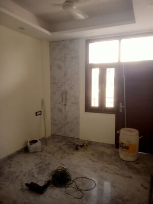 Room in 2 BHK Builder Floor at Vasant Enclave – for Sale