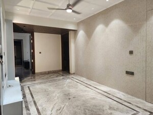 Room in 4 BHK Independent House at Dlf Cyber City – for Rent