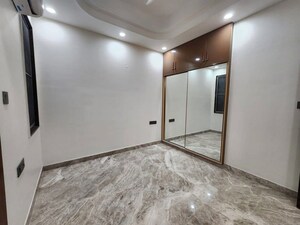 Room in 4 BHK Independent House at Dlf Cyber City – for Rent