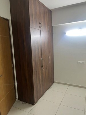 Room in 3.5 BHK Apartment at Sunworld Arista, Sector 168 – for Rent