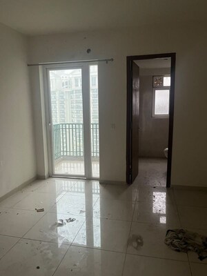 Room in 3.5 BHK Apartment at Sunworld Arista, Sector 168 – for Rent
