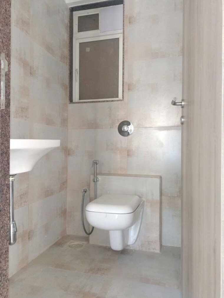 Bathroom, puraniks-tokyo-bay 1 Bedroom 412 Sq.Ft. Apartment In Kasarvadavali Thane 10585101