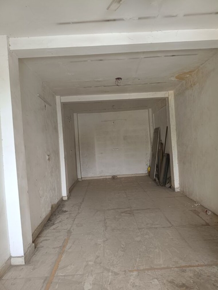 Room, new friends colony Commercial Office Space 566 Sq.Ft. In New Friends Colony Delhi 10585078