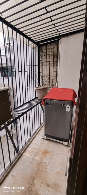 Balcony in 1 BHK Apartment at Defence Colony – for Rent