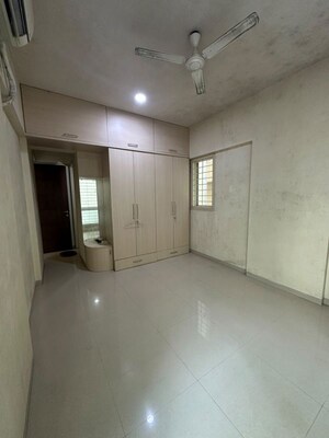 Bedroom in 2 BHK Apartment at Chembur – for Rent