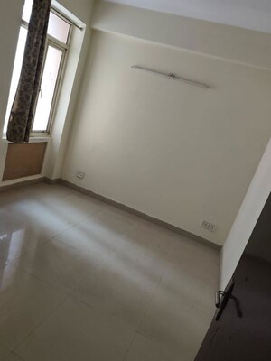 Room in 3 BHK Apartment at Today Ridge Residency, Sector 135 – for Rent