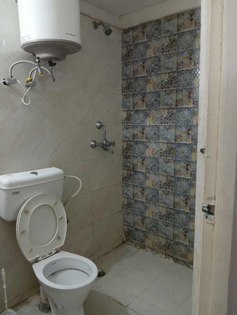 Bathroom, signature-global-the-millennia 2 Bedroom 800 Sq.Ft. Apartment In Sector 37d Gurgaon 10585136