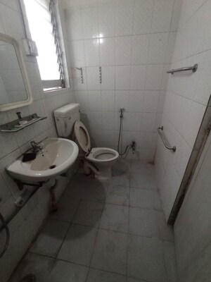 Bathroom in 2 BHK Apartment at Rambaug Colony – for Rent