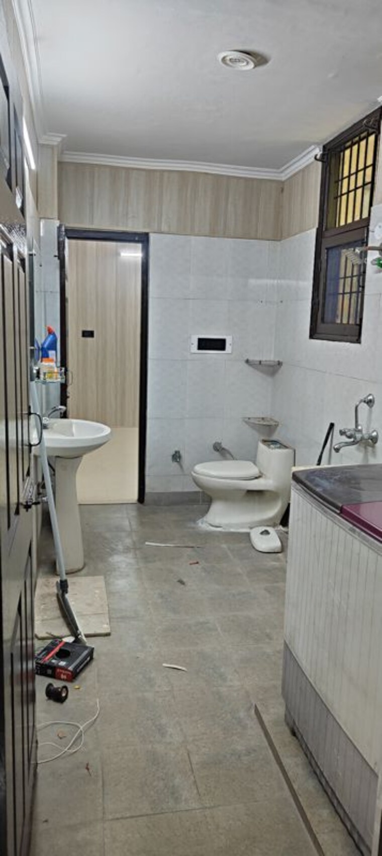 Bathroom, divine-apartment-zirakpur 3 Bedroom 1800 Sq.Ft. Apartment In Lohgarh Zirakpur 10585139