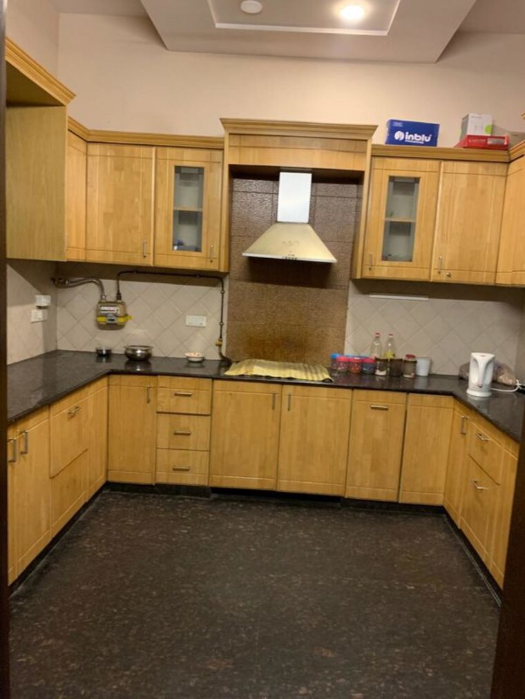 Kitchen, safdarjung enclave 4 Bedroom 3600 Sq.Ft. Builder Floor In Safdarjung Enclave Delhi 10585156