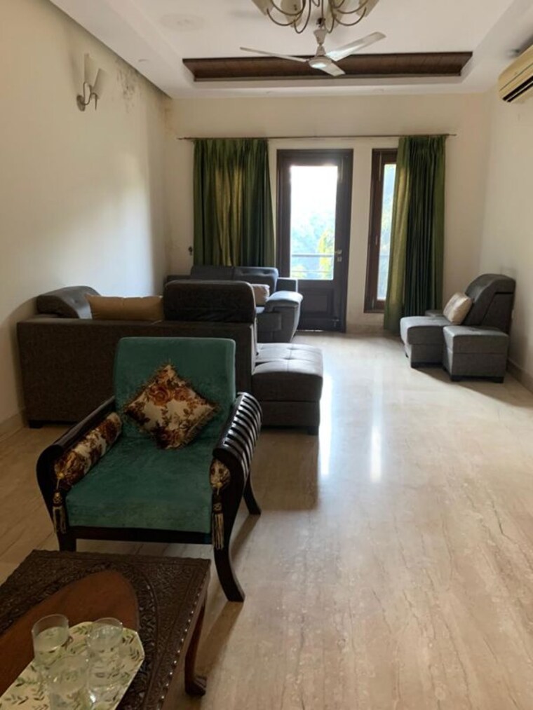 Living Room, safdarjung enclave 4 Bedroom 3600 Sq.Ft. Builder Floor In Safdarjung Enclave Delhi 10585156