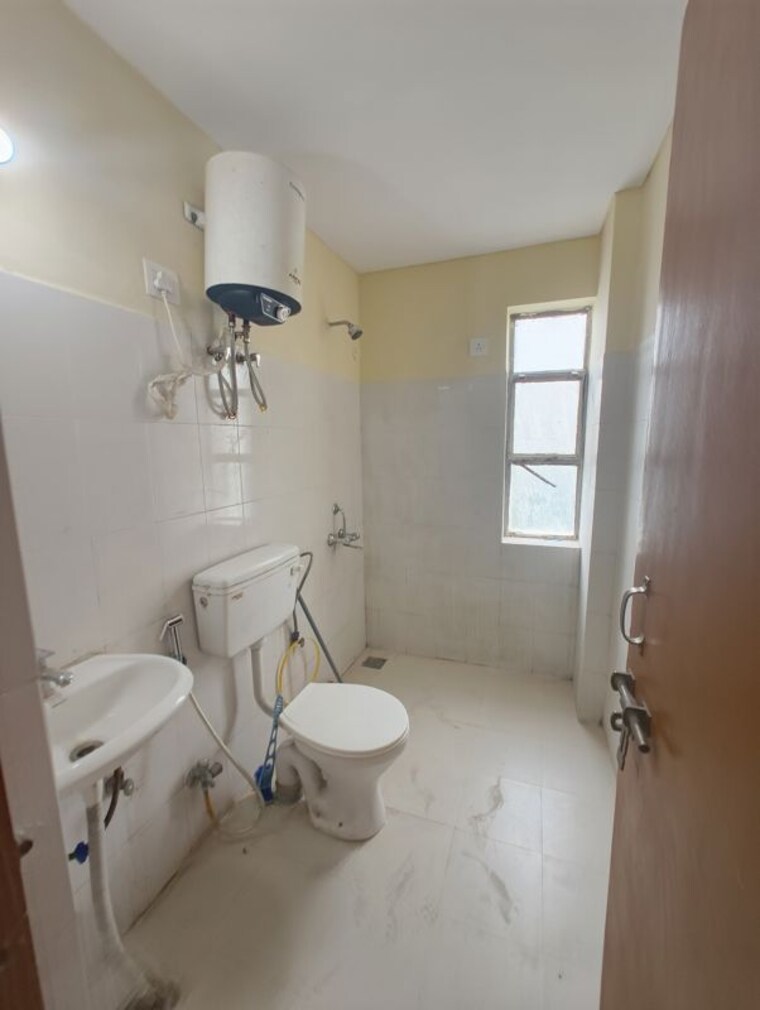 Bathroom, adani-aangan 2 Bedroom 650 Sq.Ft. Apartment In Sector 89a Gurgaon 10585201