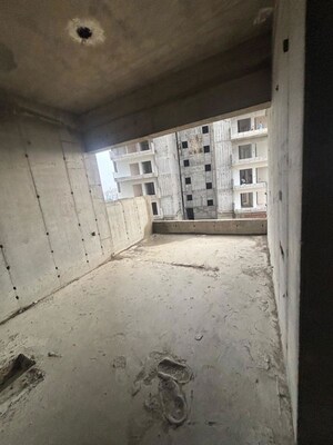 Parking in 3 BHK Apartment at Elite X, Sector 10 Greater Noida – for Sale