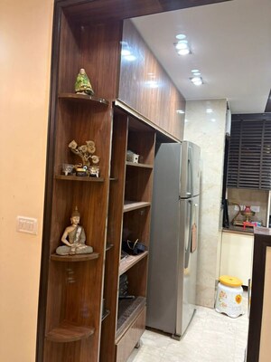 Furnished Amenities in 3 BHK Builder Floor at Hemkunt Colony – for Rent