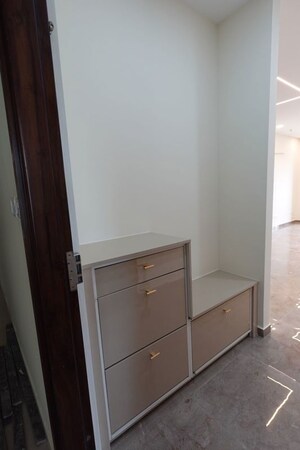 Room in 3 BHK Apartment at Bren Zahara, Off Sarjapur Road – for Rent