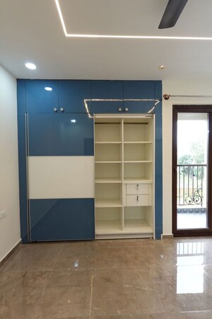 Room in 3 BHK Apartment at Bren Zahara, Off Sarjapur Road – for Rent