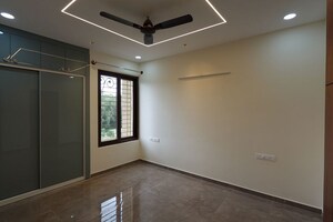Room in 3 BHK Apartment at Bren Zahara, Off Sarjapur Road – for Rent