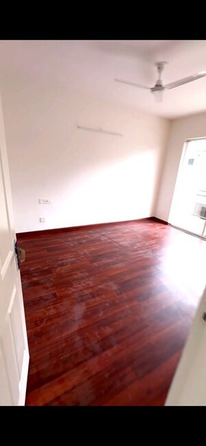 Room in 3 BHK Apartment at Sushma Valencia, International Airport Road – for Rent