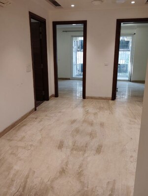 Room in 4 BHK Builder Floor at Chittaranjan Park – for Rent
