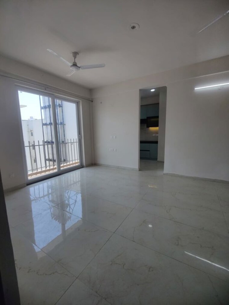 Room, sector 6 dwarka 3.5 Bedroom 2000 Sq.Ft. Apartment In Sector 6 Dwarka Delhi 10585290