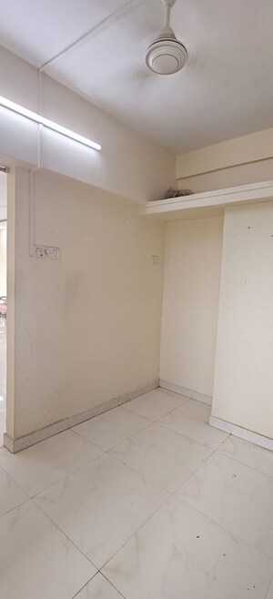 Room in 2 BHK Apartment at Asmita Jyoti CHS, Malad West – for Rent