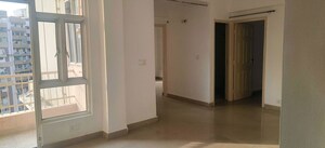 Room in 2.5 BHK Apartment at Supertech Cape Town, Sector 74 – for Sale