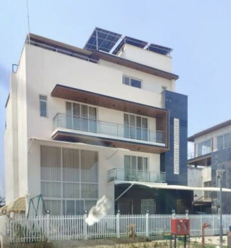 Exterior View, godrej-golf-links-crest 4 Bedroom 104 Sq.Mt. Apartment In Sector 27 Yamuna Expressway Greater Noida 10585309