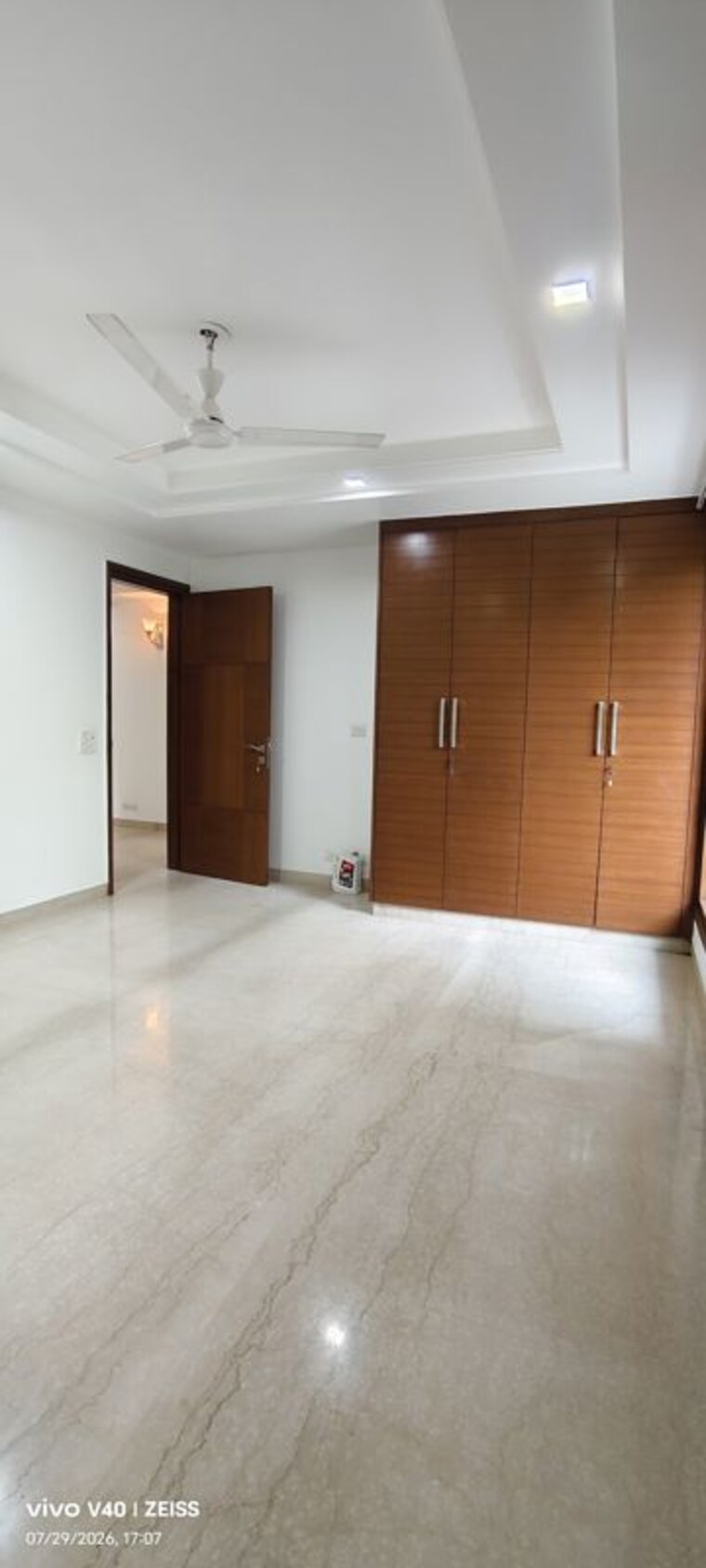 Room, defence colony 4 Bedroom 325 Sq.Yd. Builder Floor In Defence Colony Delhi 10585315