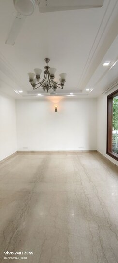 4 BHK + Servant Room,Store Room Builder Floor For Rent in Defence Colony
