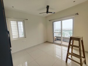 Room in 3 BHK Apartment at Raheja Vistas, Nacharam – for Rent