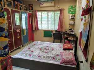 Bedroom in 3 BHK Apartment at Kumar Parisar, Kothrud – for Rent