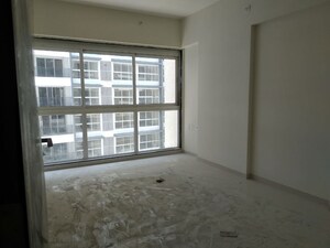 Room in 2 BHK Apartment at Godrej Central, Chembur – for Rent