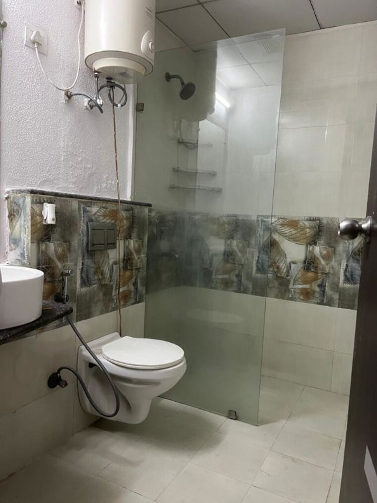 Bathroom, gaur-sportswood 3 Bedroom 1700 Sq.Ft. Apartment In Sector 79 Noida 10585348