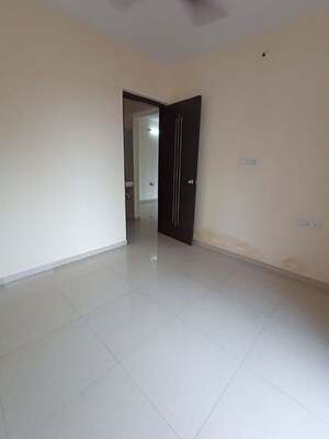 Room in 1 BHK Apartment at Hyde Park CHS, Kharghar – for Rent