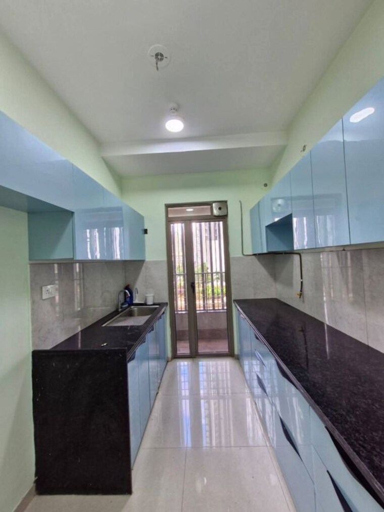 Kitchen, puranik-city 2.5 Bedroom 760 Sq.Ft. Apartment In Kasarvadavali Thane 10585375