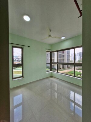 Room in 2 BHK Apartment at Puranik Rumah Bali, Ghodbunder Road – for Sale