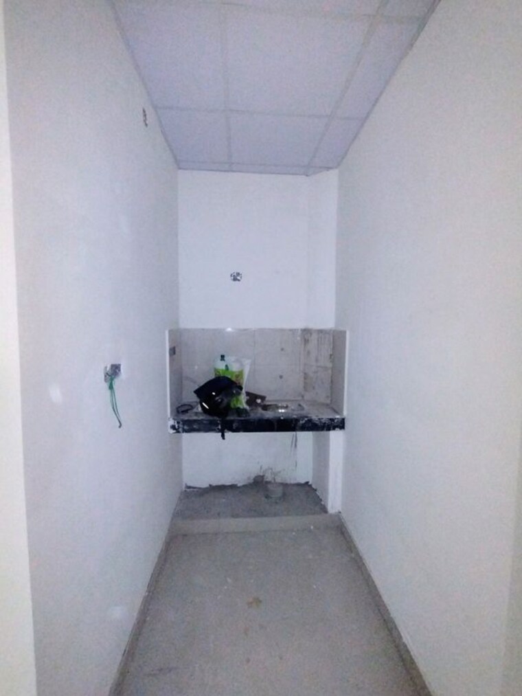 Bathroom, vibhuti khand Commercial Office Space 1300 Sq.Ft. In Vibhuti Khand Lucknow 10585377