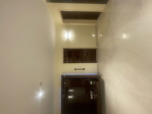 Furnished Amenities in 4 BHK Apartment at Vijay Golden Peak, Khar West – for Rent