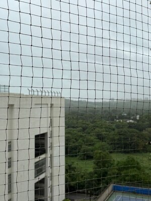 Bathroom in 2.5 BHK Apartment at Oberoi Realty Woods, Goregaon East – for Rent