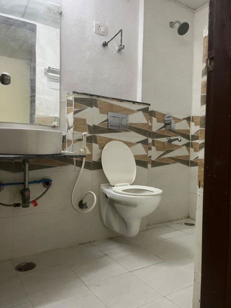 Bathroom, gaur-sportswood 3 Bedroom 1700 Sq.Ft. Apartment In Sector 79 Noida 10585380