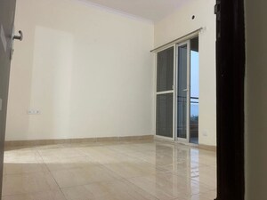 Room in 3 BHK Apartment at Gaur Sportswood, Sector 79 – for Rent