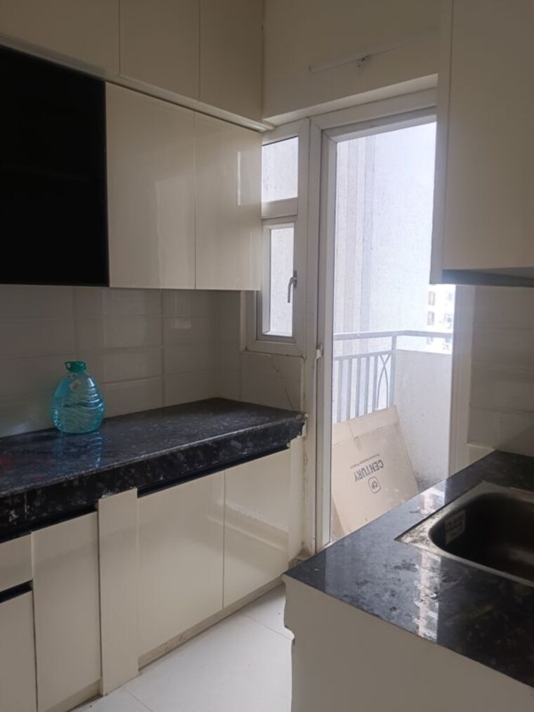 Kitchen, shri-radha-aqua-garden 3 Bedroom 1500 Sq.Ft. Apartment In Sector 16b Greater Noida Greater Noida 10585429