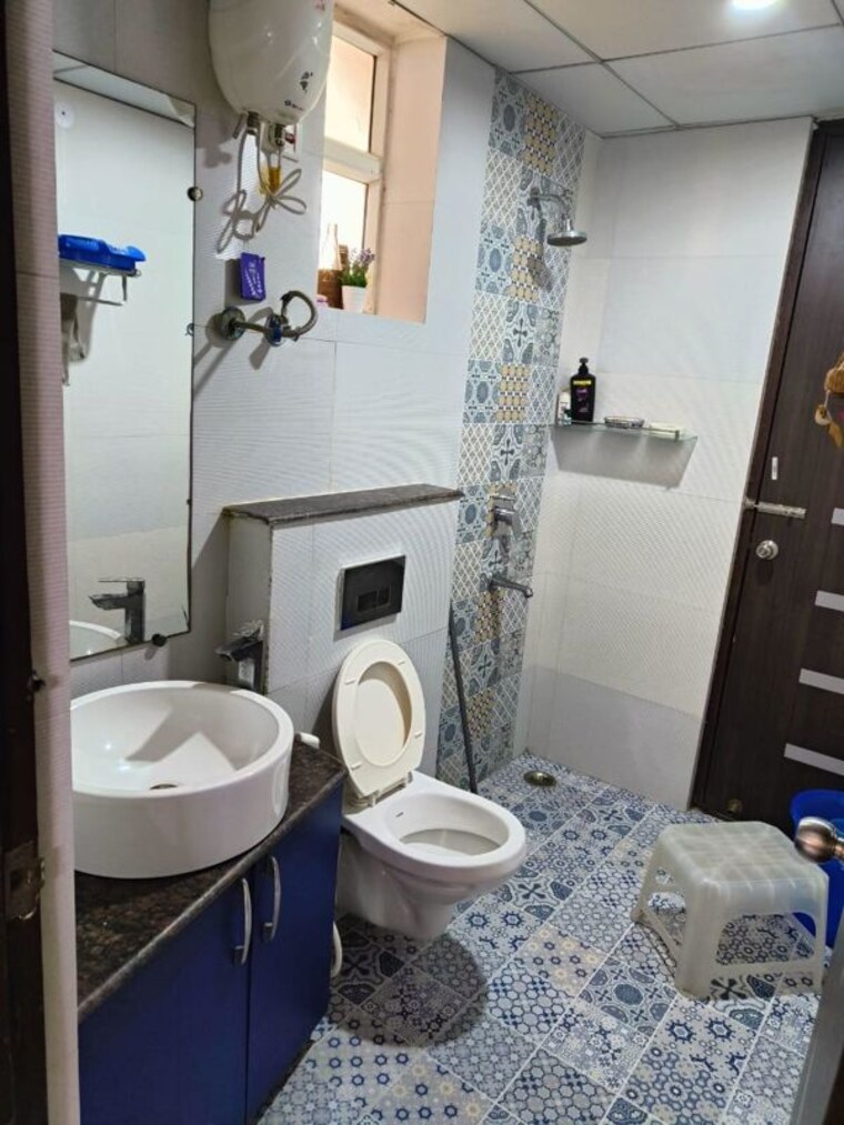 Bathroom, gaur-sportswood 3 Bedroom 1850 Sq.Ft. Apartment In Sector 79 Noida 10585422