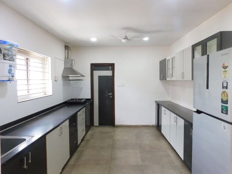 Kitchen, jyothi-banjara 4 Bedroom 3400 Sq.Ft. Builder Floor In Banjara Hills Hyderabad 10585466