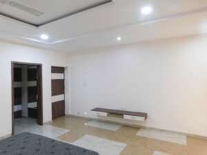 Room in 4 BHK Builder Floor at Jyothi Banjara, Banjara Hills – for Rent
