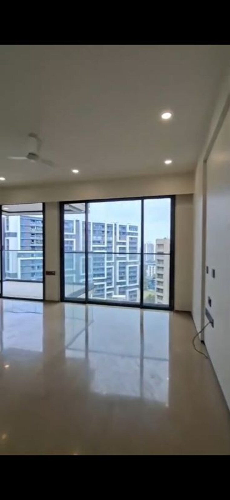 Room, rustomjee-seasons 4 Bedroom 1500 Sq.Ft. Apartment In Bandra East Mumbai 10585472