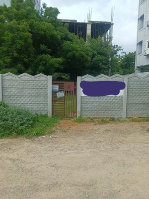  Plot For Sale in Gowlidoddy