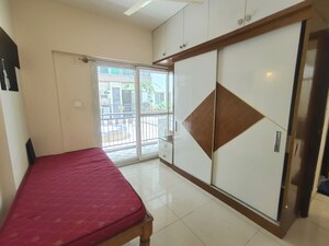 Room in 3 BHK Apartment at Emmanuel Heights, Hosa Road – for Rent