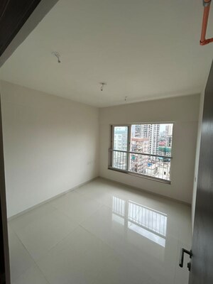 Master Bedroom in 1 BHK Apartment at Kalpataru Vivant, Jogeshwari East – for Rent