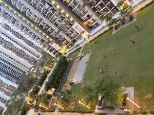 2.5 BHK Apartment – Exterior View View at Gulshan Bellina, Sector 16 Greater Noida - for Rent